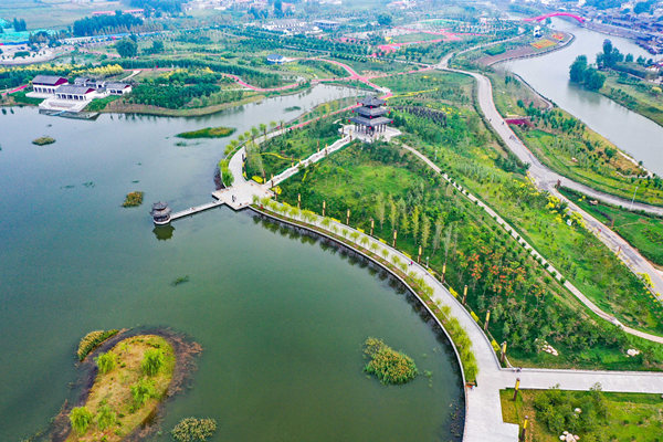 滏陽(yáng)河上游的磁縣如意湖濕地公園。閆洪圖攝