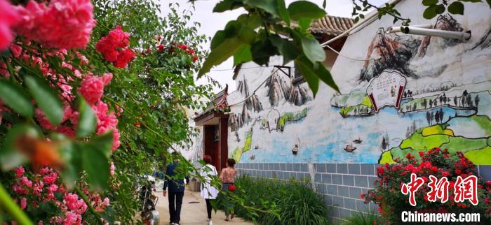 圖為臨夏州臨夏市羅家灣村村民開辦的農(nóng)家樂。(資料圖) 魏建軍 攝