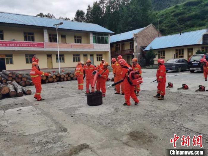 四川阿壩若爾蓋生態(tài)護(hù)林員：“民間力量”筑起森林“防火墻”