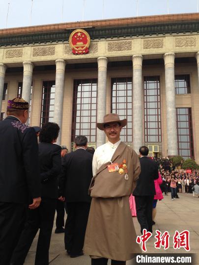 圖為2016年，尼瑪扎西出席全國政協(xié)會議(資料圖)。西藏農(nóng)科院 供圖